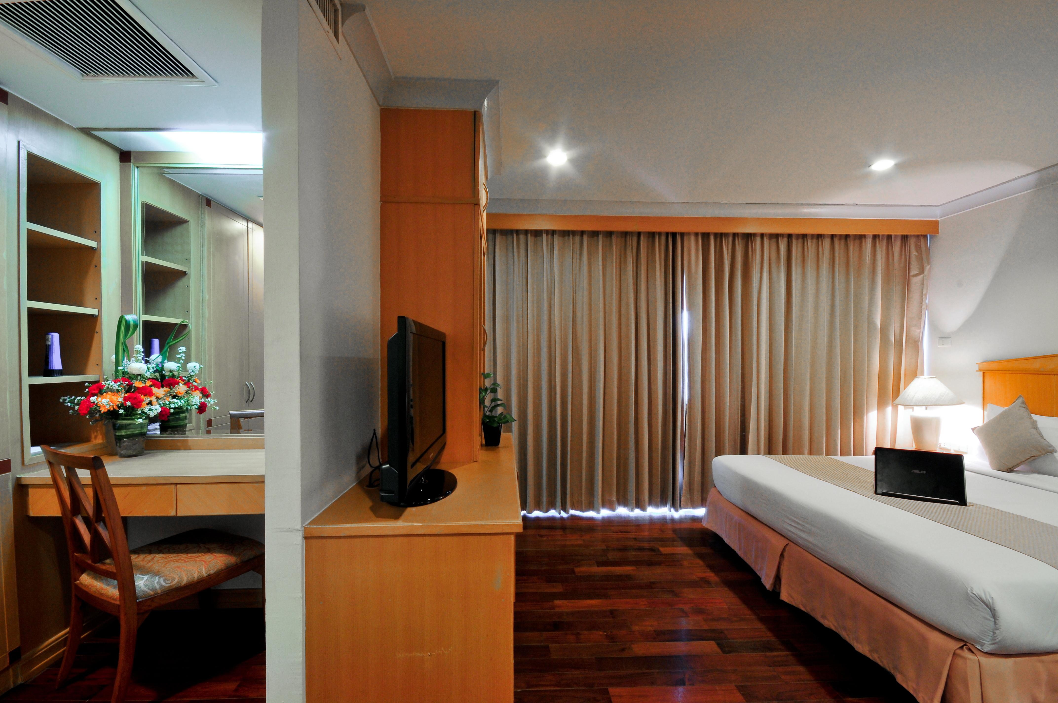 Admiral Suites Bangkok Exteriör bild