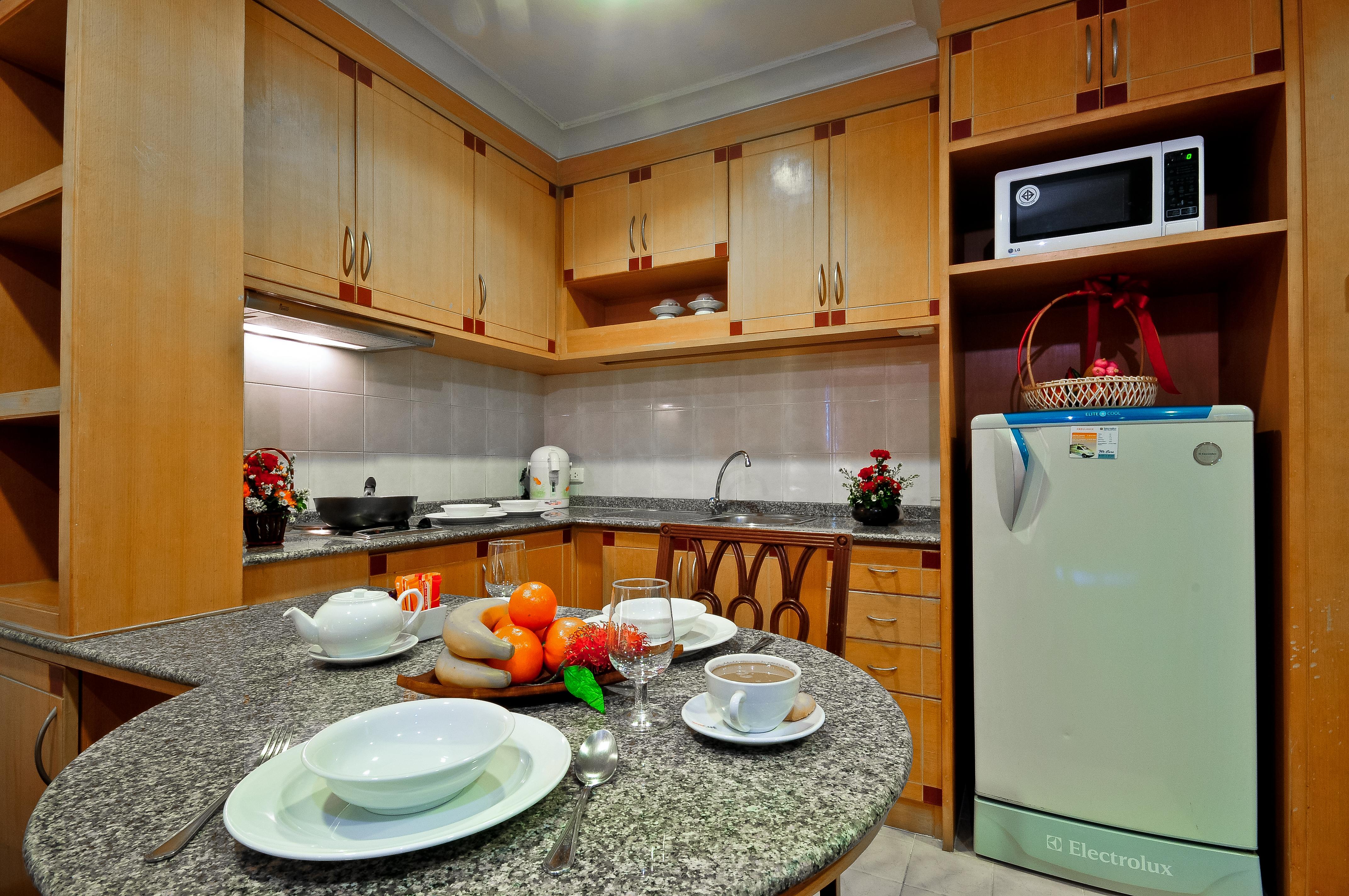 Admiral Suites Bangkok Exteriör bild