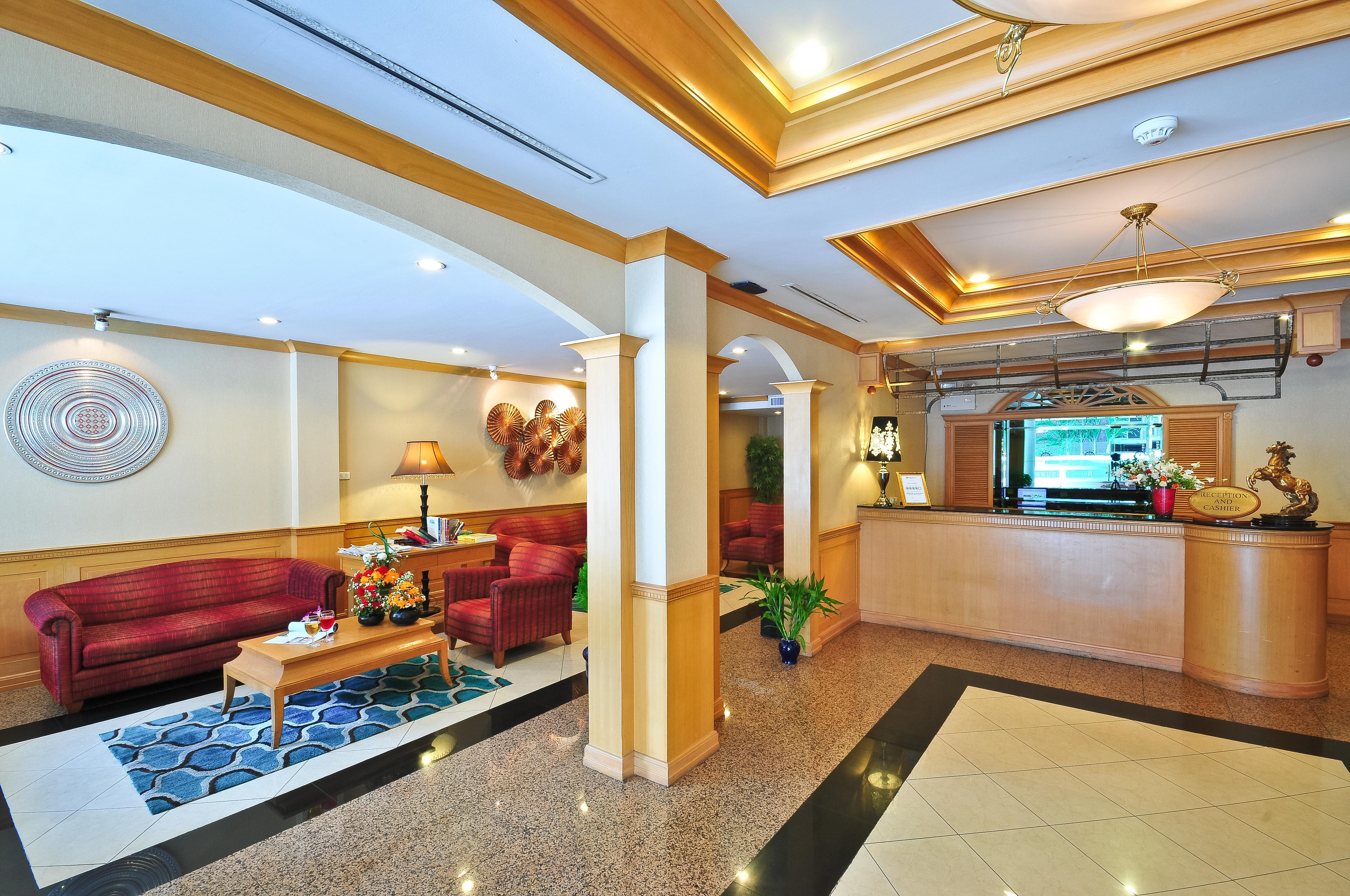 Admiral Suites Bangkok Exteriör bild
