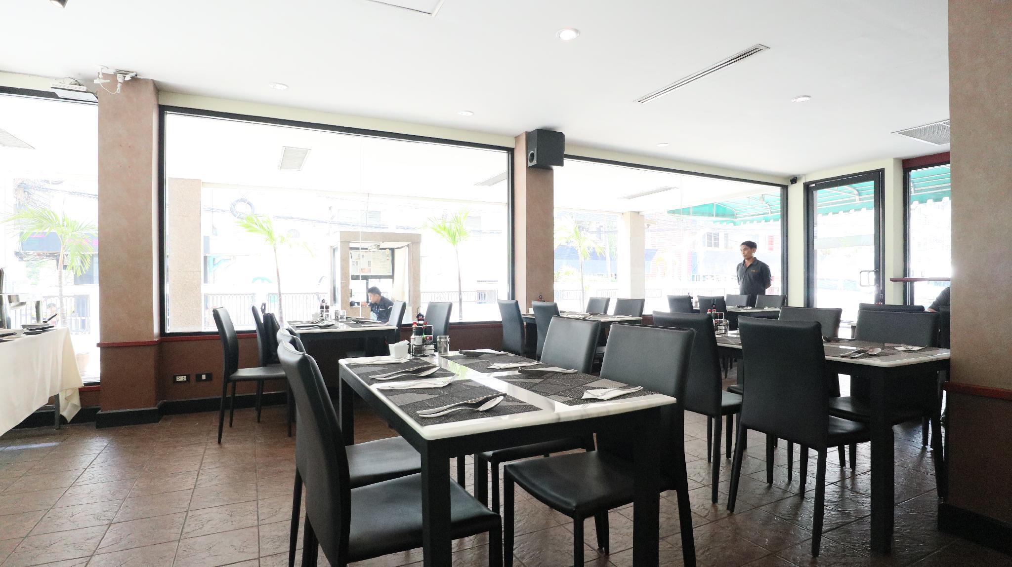 Admiral Suites Bangkok Exteriör bild