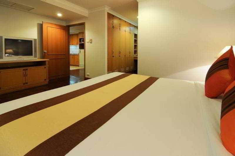 Admiral Suites Bangkok Exteriör bild