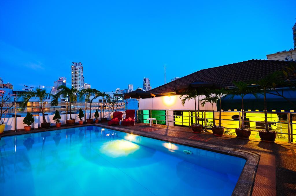 Admiral Suites Bangkok Exteriör bild