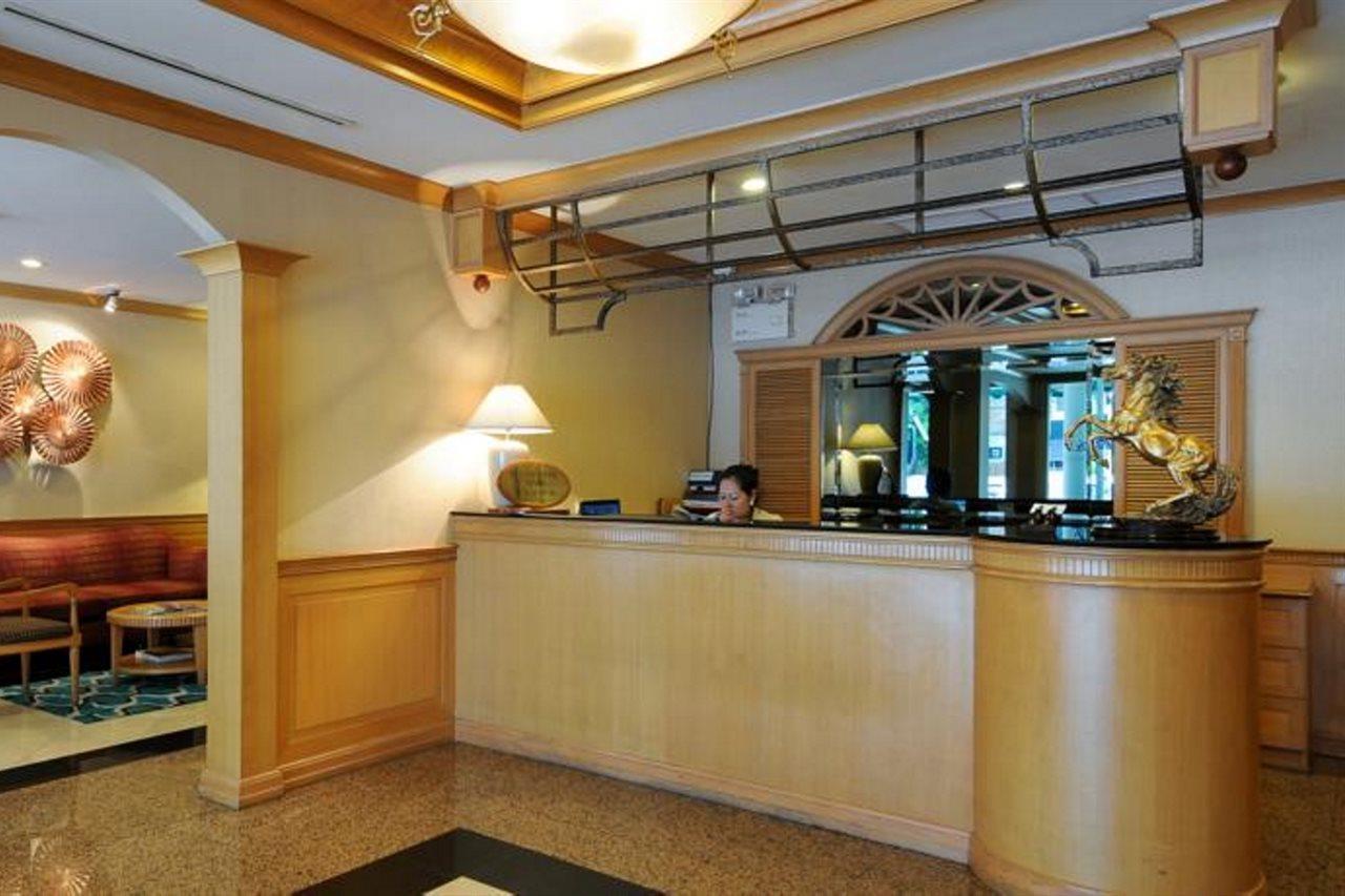Admiral Suites Bangkok Exteriör bild