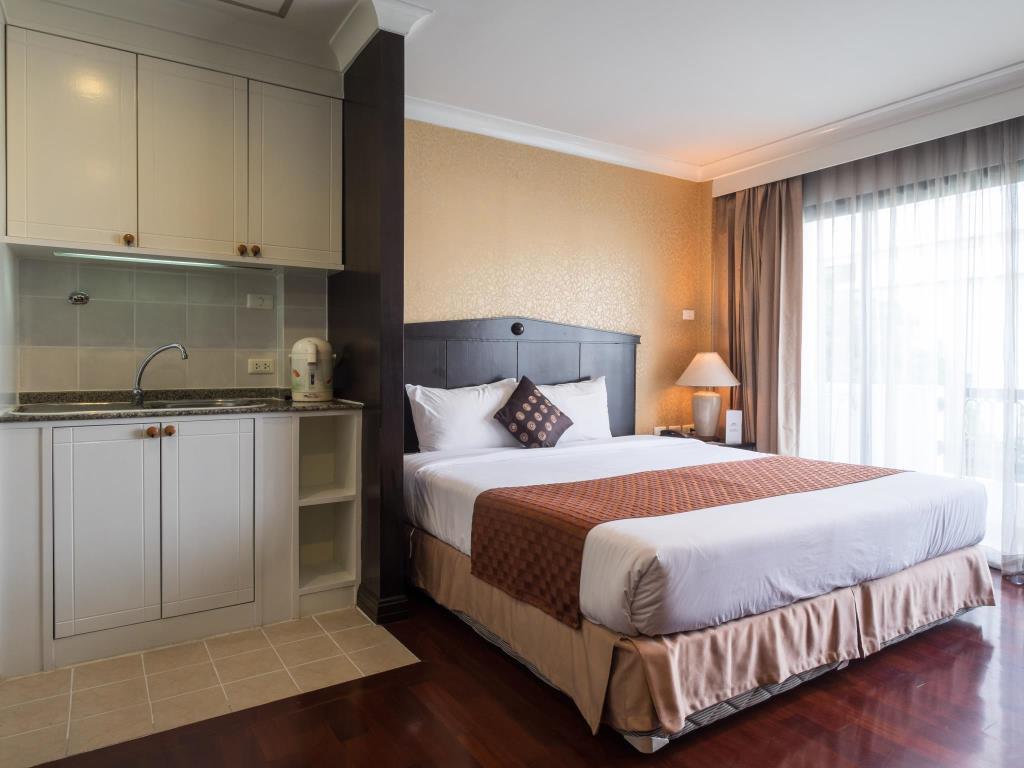 Admiral Suites Bangkok Exteriör bild