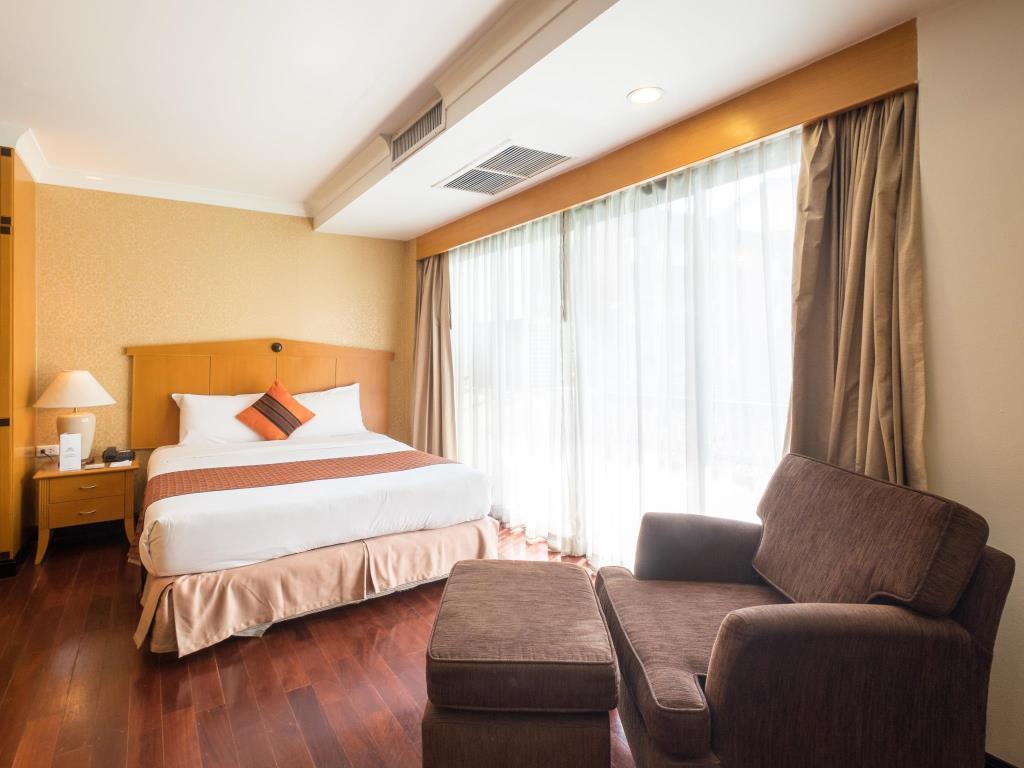 Admiral Suites Bangkok Exteriör bild